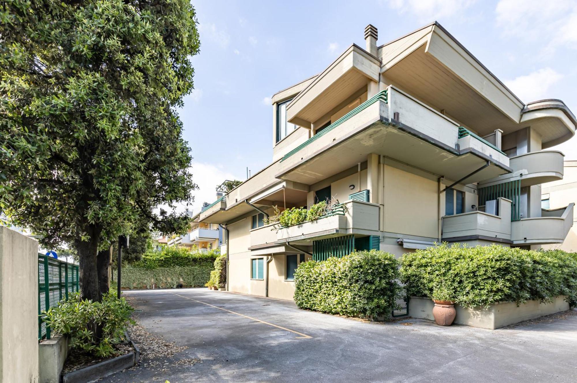 Two-Levels Apartment With Terrace And Parking Viareggio Ngoại thất bức ảnh
